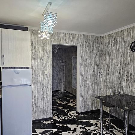 Black And White Apartment Кишинев Екстериор снимка