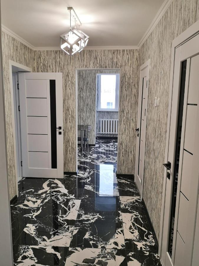Black And White Apartment Кишинев Екстериор снимка
