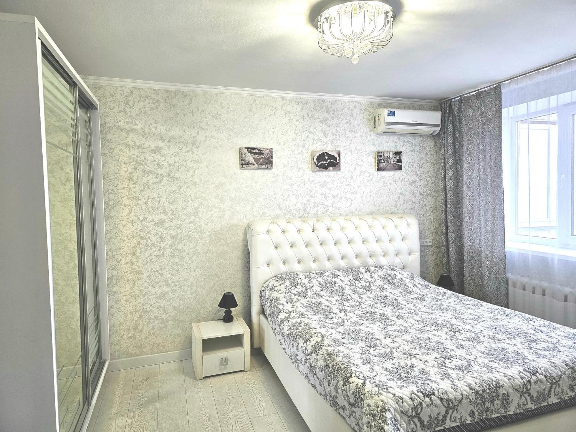 Black And White Apartment Кишинев Екстериор снимка